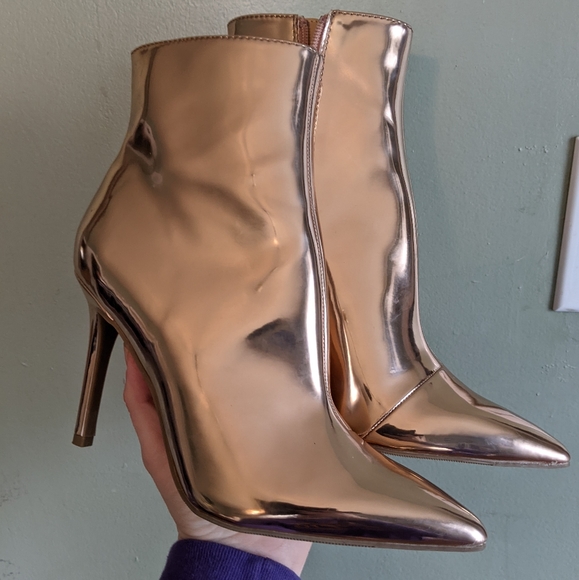 Thalia Sodi Shoes - Thalia Sodi rose gold heels size 7.5
